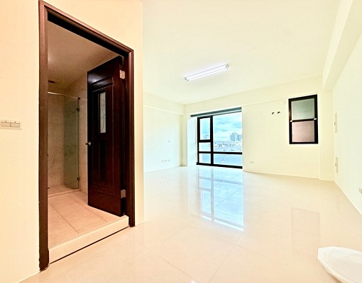 🔥獨家❇️樹孝商圈❇️臨路破百坪電梯店面別墅🏠 - Image 5