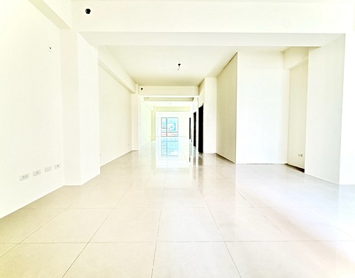 🔥獨家❇️樹孝商圈❇️臨路破百坪電梯店面別墅🏠 - Image 2