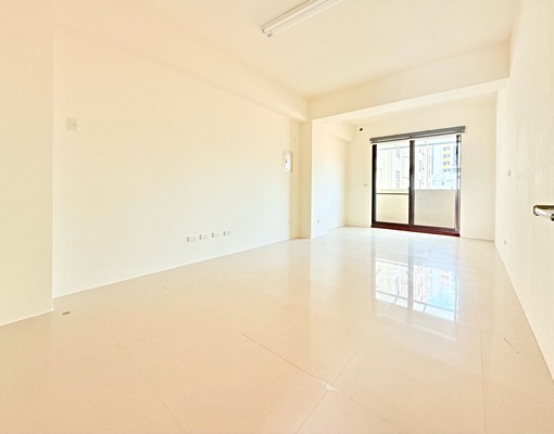 🔥獨家❇️樹孝商圈❇️臨路破百坪電梯店面別墅🏠 - Image 7