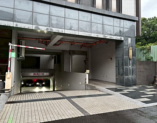 出租絕版2房低公設含車位2戶可選可公司工廠登記 - Image 4