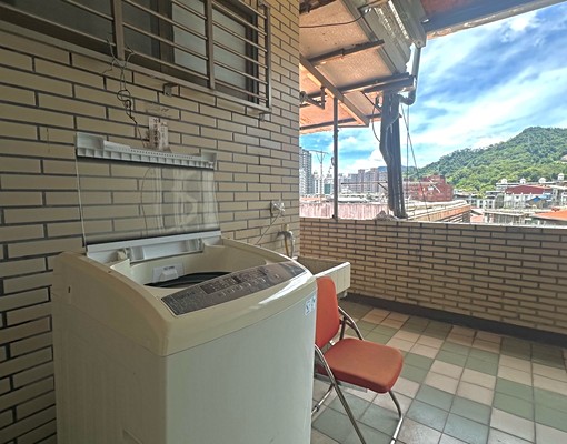 《七張捷運站步行6分鐘》大面窗套房｜新店市中心｜機能便捷 - Image 3