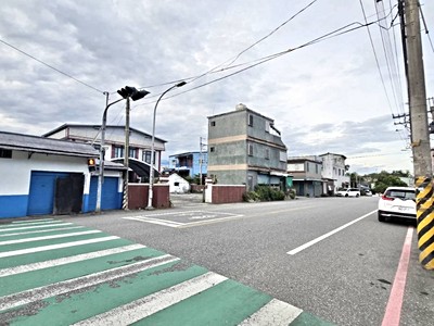 花蓮玉里鎮。玉東國中正對面-有地有房稀有釋出