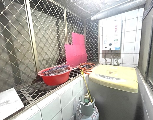 菜寮捷運站走路約6分鐘~生活機能好公寓2樓免爬高~ - Image 11