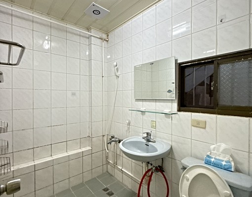 黎明路健康套房重新裝潢優兩房含水網路第四台瓦斯電6元多間可選 - Image 4