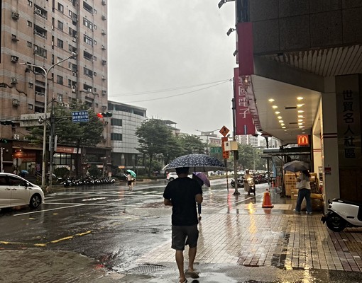 汐科車站旁邊-寰宇首席1樓店面『租屋買房永慶小鍾』 - Image 6