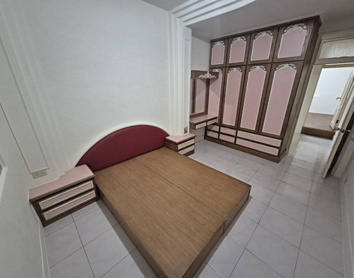 門前及前院可停2台汽車@可租補大空間3房@大肚中富國宅 - Image 5