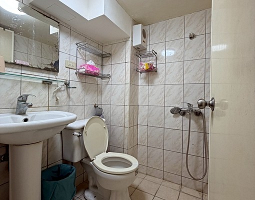 中山醫捷運站~文心高巢四房美屋 - Image 7