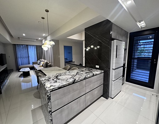 百萬裝潢/精美系統櫃/高質感美屋/直接可入住 - Image 2