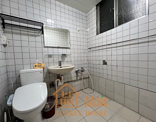 可租補新莊美三房採光佳家電家具齊全公寓 - Image 14