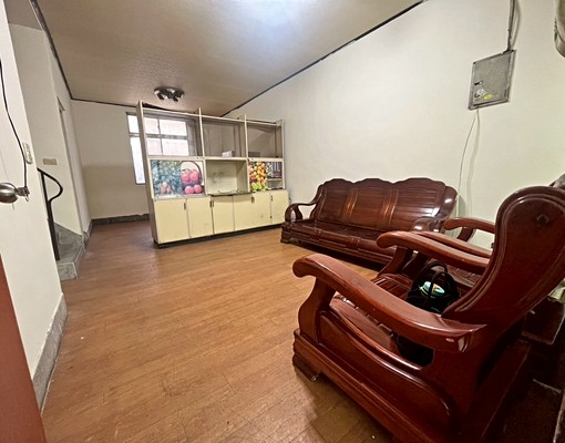 近竹南科學園區｜坐北朝南舒適透天厝出租 - Image 2