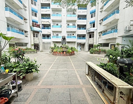 一年起租|德安六街️豪華百萬裝潢|可炊|寵物可議 - Image 2