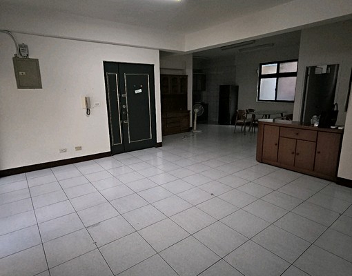 近興湳夜市電梯華廈兩房一廳一衛 - Image 2