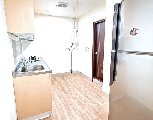 適合小家庭/上班族大學生合租/全新裝潢兩房/可租補/仲介勿擾 - Image 5