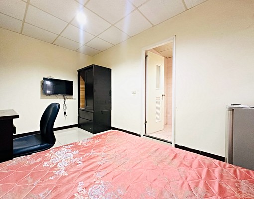 板新站/中山路/租屋補助/獨立陽台洗衣機/對外窗 - Image 4