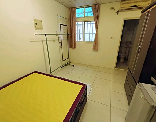 台元商圈博愛街獨立洗衣機採光房 - Image 1