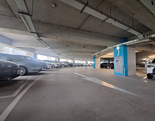 板橋室內平面車位出租-高爾富立體停車場 - Image 5