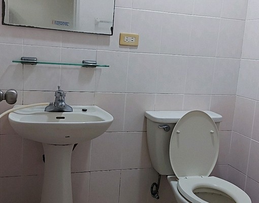 (暫有人預定)近樂華夜市/生活機能佳~限女生 - Image 5