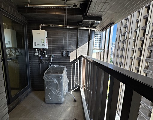 社宅出租~世界花園2房車~全新交屋 - Image 7