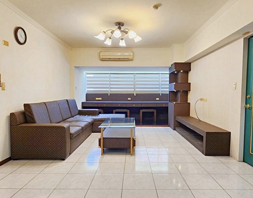 河堤國小鼎泰公園河濱綠園大樓三房可租補可入戶籍(含管含車位) - Image 1