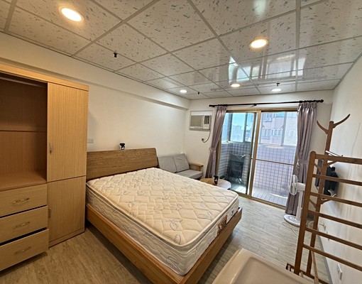 桃林步道/大業大有國小套房/伊勢丹 - Image 1