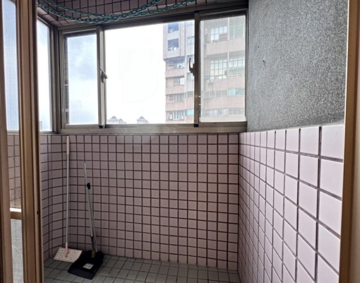 桃林步道/大業大有國小套房/伊勢丹 - Image 3