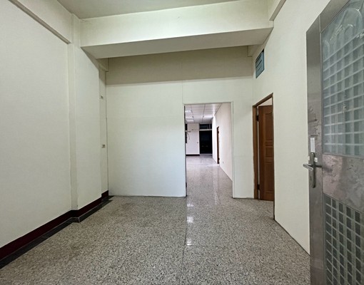 南崁六福路透天單層大坪數47坪便宜出租 - Image 2