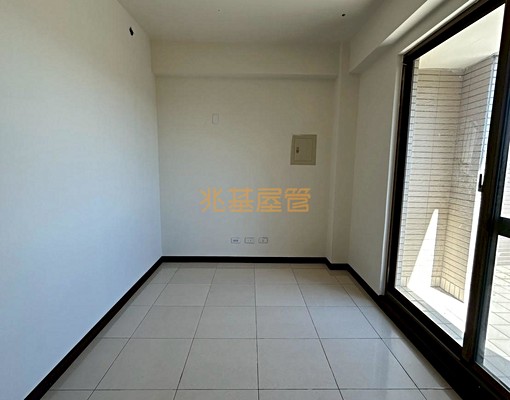 兆基🏡內壢湯城世紀透天大四房可停兩車 - Image 3