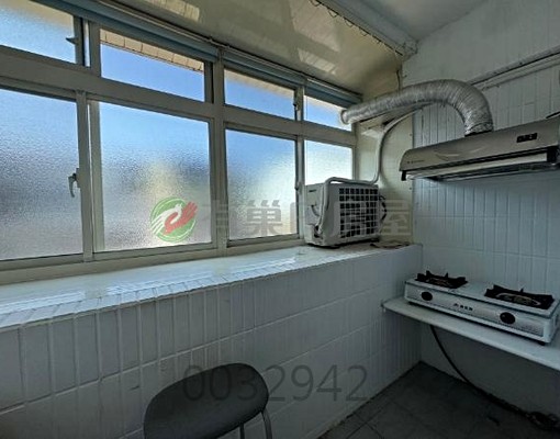 真理學區-好天地精美-大套房有陽台((女屋主僅限租女生 - Image 4