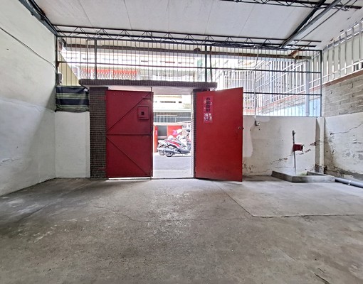 大里一期大地坪靜巷透天出租 - Image 1