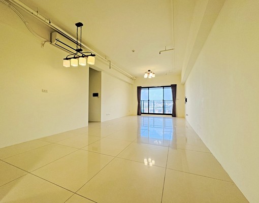 近LALAPORT、旱溪夜市、學校💛高樓層4房平面車位 - Image 2