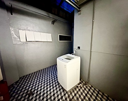 桃鶯路漂亮裝潢套房/可租補/獨洗曬/含網路.機車位/台電計價 - Image 13