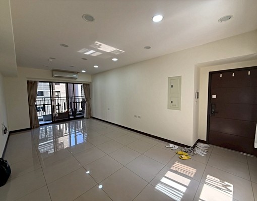 近高鐵優美三房生活機能佳 - Image 1