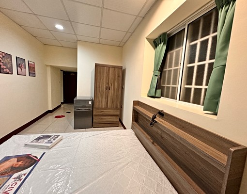 可租補，1樓汽車停車格可租,全新傢俱，廁所翻新，靜巷乾淨套房 - Image 15