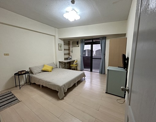 🏡可租屋補助｜近成大陽台大套房｜獨立洗衣機/通風超好 - Image 2