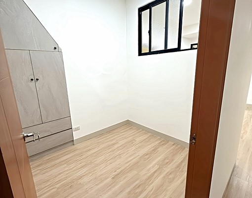 適合小家庭/上班族大學生合租/全新裝潢兩房/可租補/仲介勿擾 - Image 8