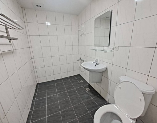 華勛陽台進出溫馨新裝三房 - Image 8