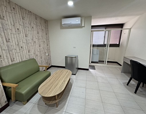 太原路西屯路，採光漂亮大套房 - Image 4