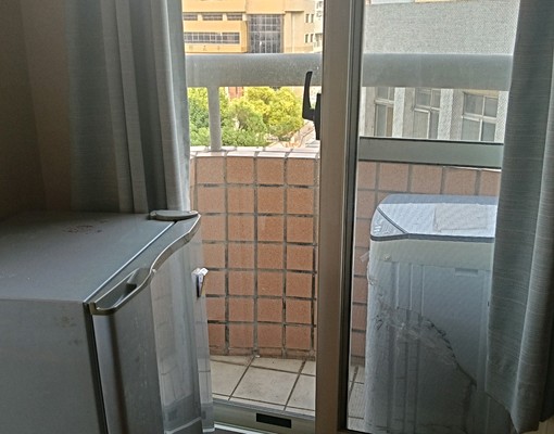 公益路誠品書局電梯套房出租可租補 - Image 3