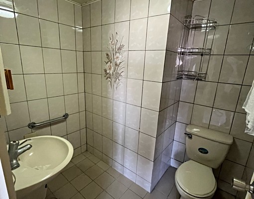 南和路套房出租 - Image 3