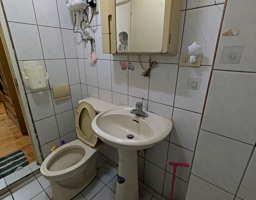 太平台水電獨洗曬套房/免仲可租補 - Image 3