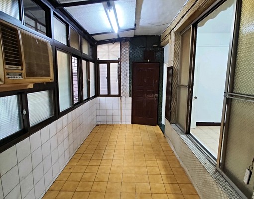 景平捷運四號公園智光商職公寓三樓3+1房可租補 - Image 3