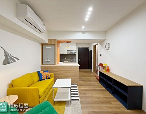 可租補/可寵⭐️三多商圈京城新世界全新兩房平車 - Image 1