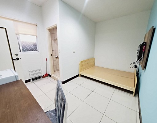 可租補近台南大學成大校區裝潢美套房 - Image 2