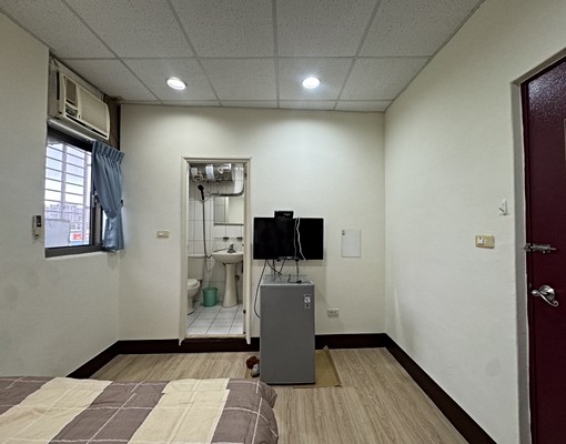 集美商圈套房出租(歡迎申請租屋補助需公正) - Image 6