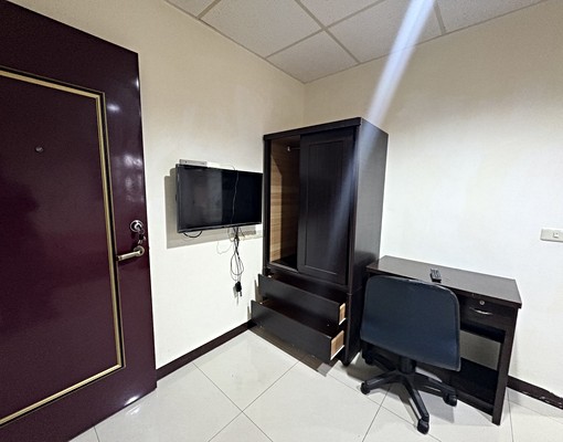 板新❣獨洗曬/可租補報稅/傢俱齊全/採光通風/衛浴開窗 - Image 5