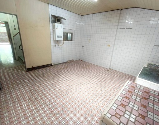 透天厝✨可寵🎉鰲峰山公園🎉可租補.🎉停車超方便 - Image 9