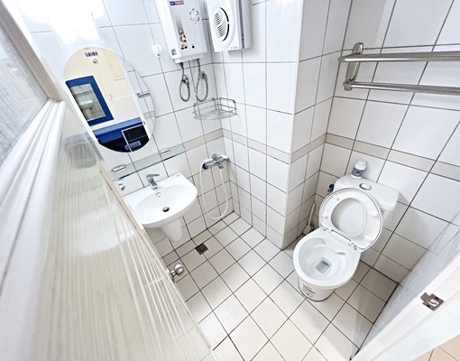 文心中清⛅曉明女中⛅可雙租補⛅管理員⛅台水電⛅含汽車位 - Image 8