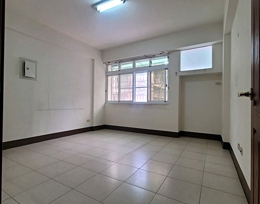 租件屏東市上海商業銀行附近透天 - Image 6