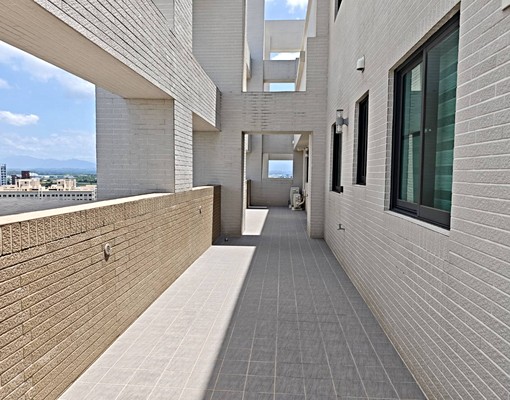 南科首選~高樓景觀宅！20坪大露台無限視野 - Image 10