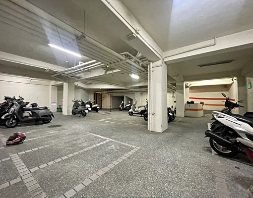 飯店式裝潢|一中商圈|台水台電|管理員|可租屋輔助|室內機車 - Image 15